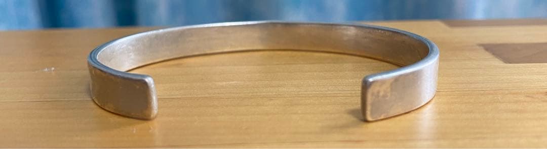 ARIZONAシルバー エングレーブバングル