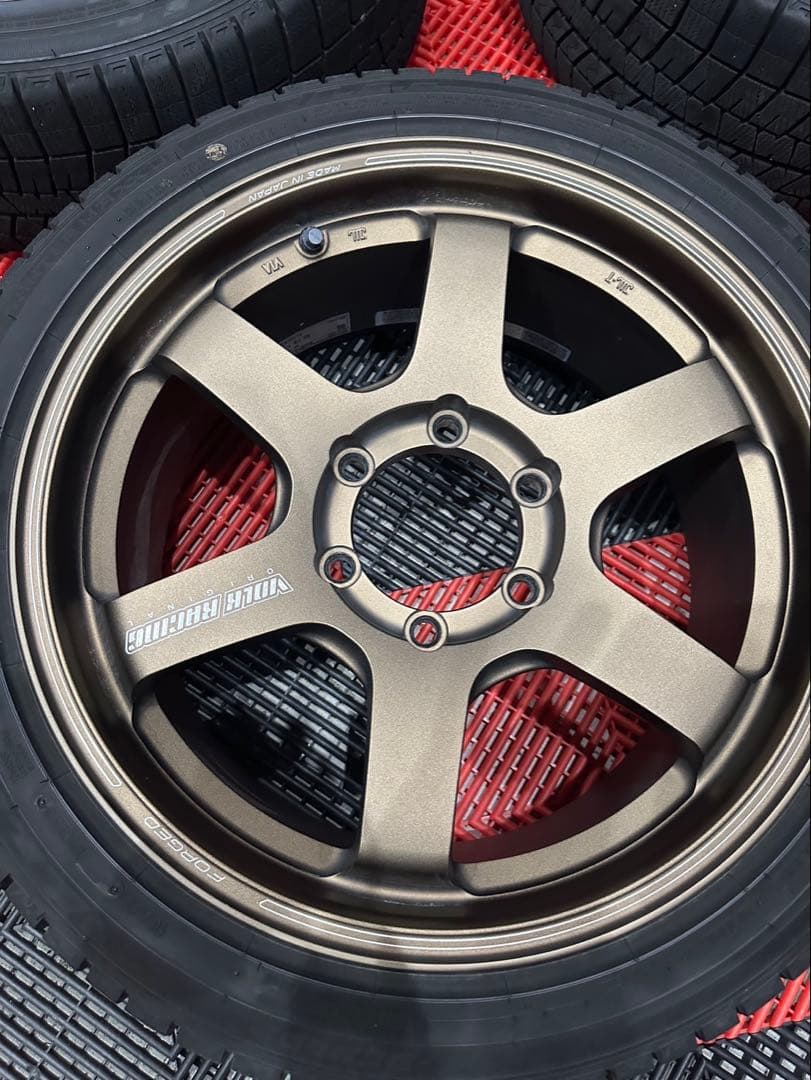 TE37 18インチ ハイエース