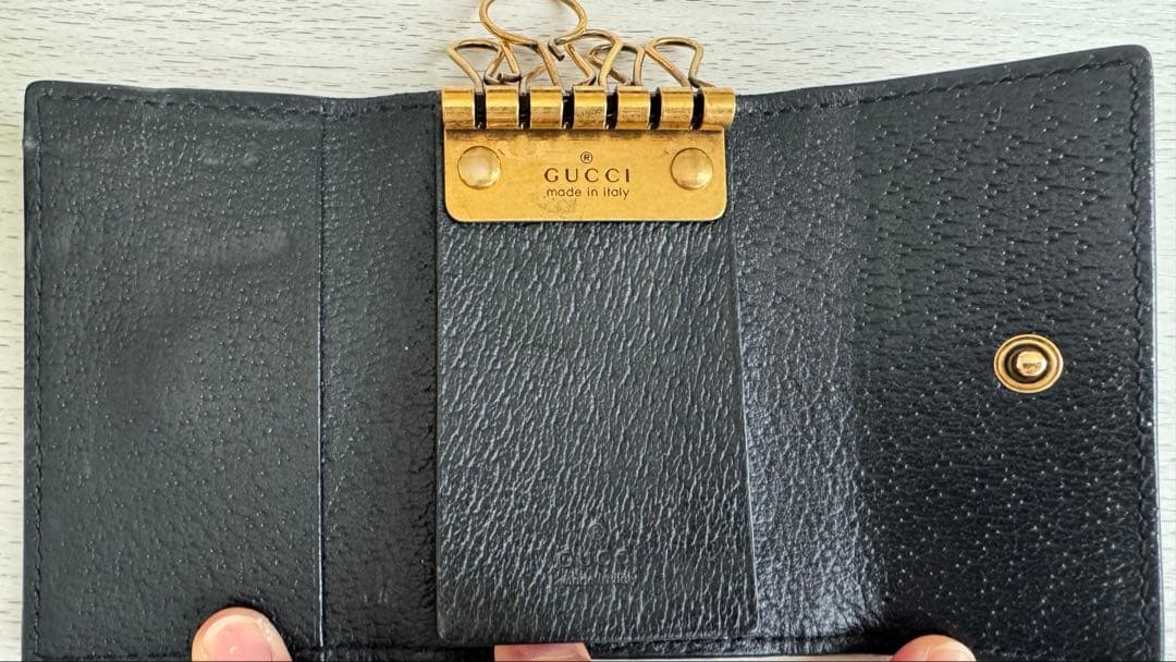 h*i様 GUCCI ブラックレザーキーケース