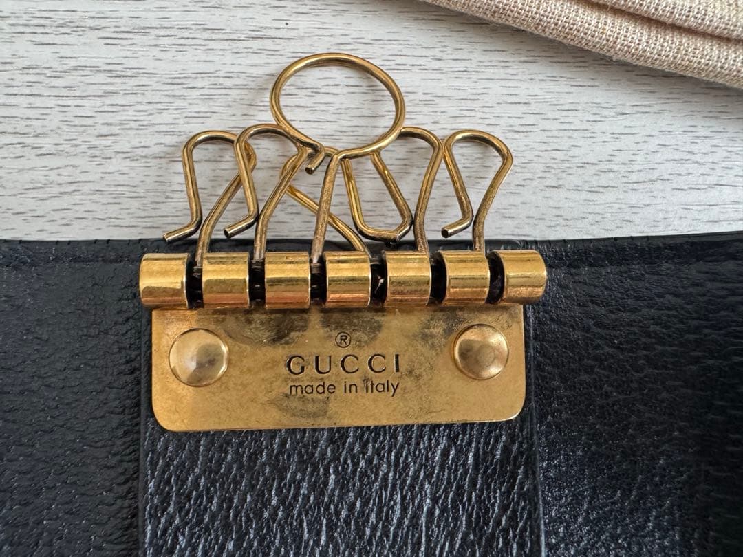 h*i様 GUCCI ブラックレザーキーケース