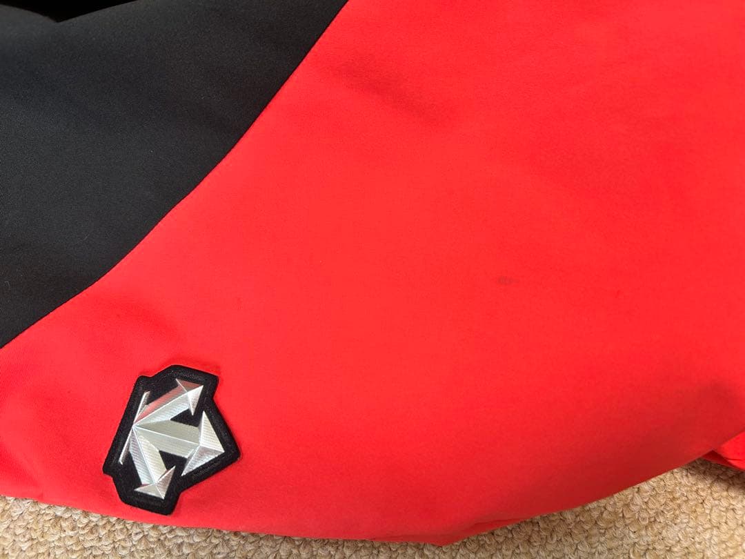 デサント フード付きスキーウェア グレー/レッド