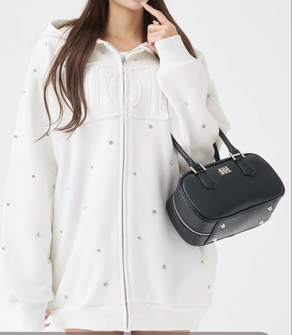 新作　美品　Darich DDロゴビジュージップパーカー　ホワイト