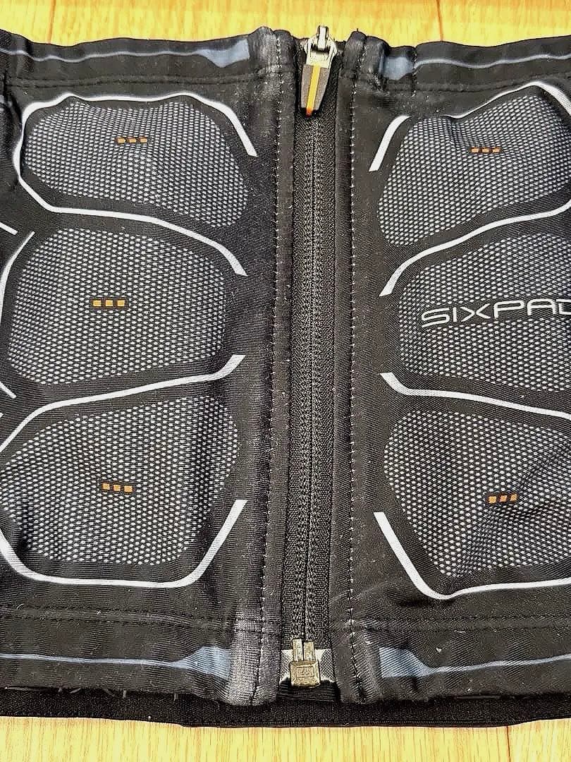 SIXPADパワースーツライトコアベルト　Mサイズ