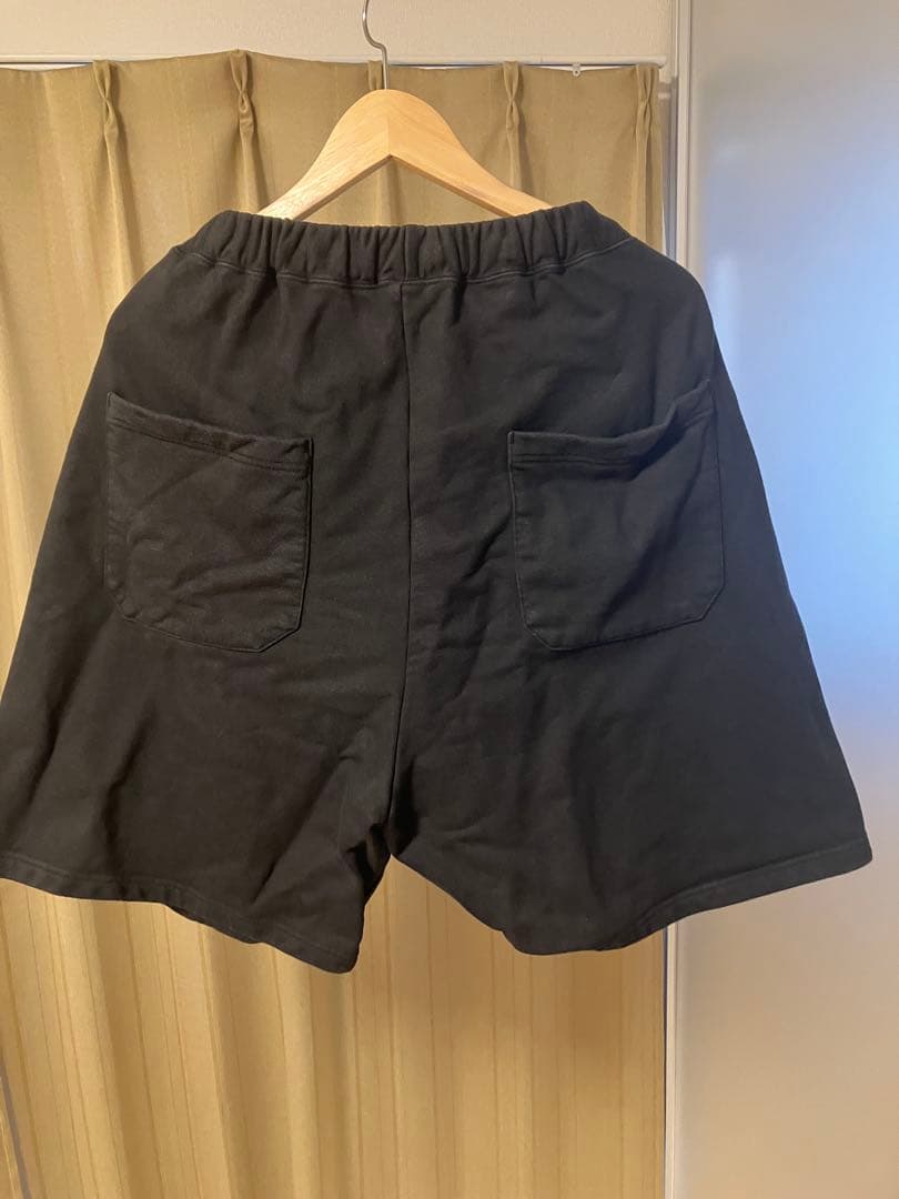 パンツ ANCELLM TUCK SWEAT SHORTS(BLACK)