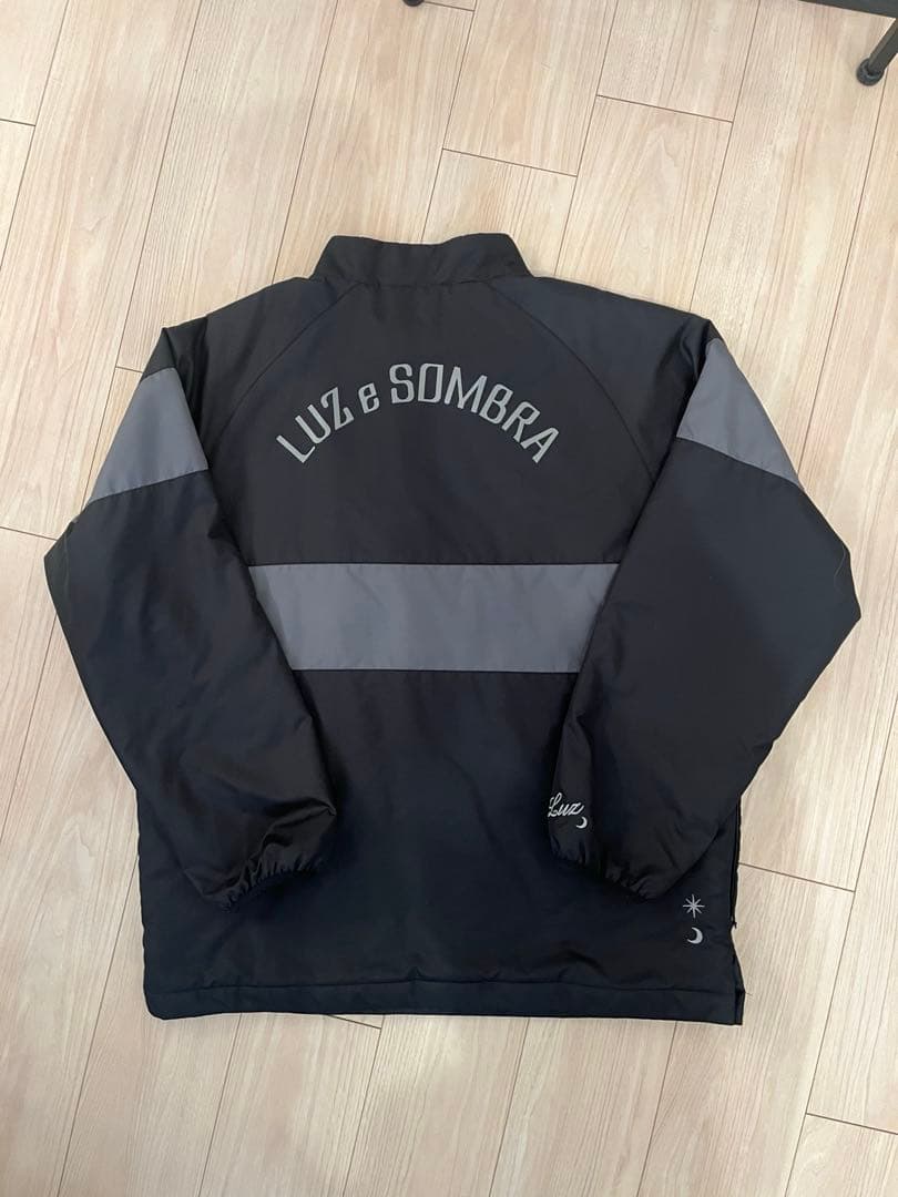 【LUZ e SOMBBRA】中綿ハーフジップピステ XL ブラック×グレー