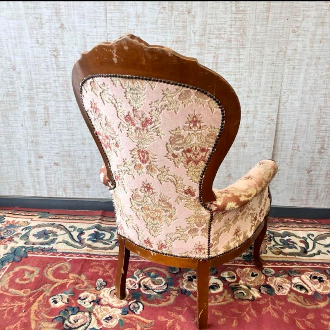 アンティーク ロココ様式 木製 花柄アームチェア 一人掛けソファー リベット打ち