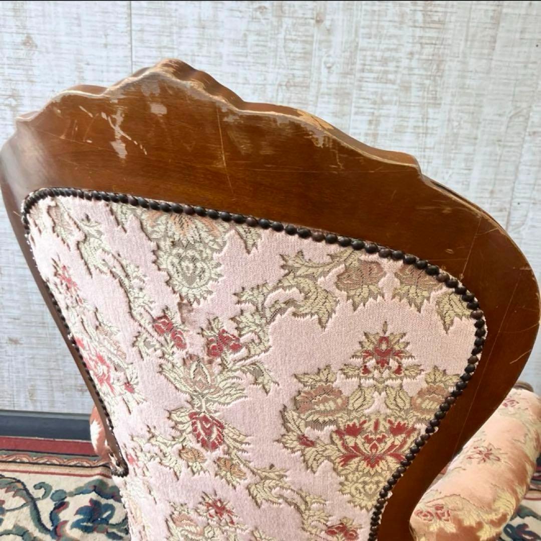 アンティーク ロココ様式 木製 花柄アームチェア 一人掛けソファー リベット打ち