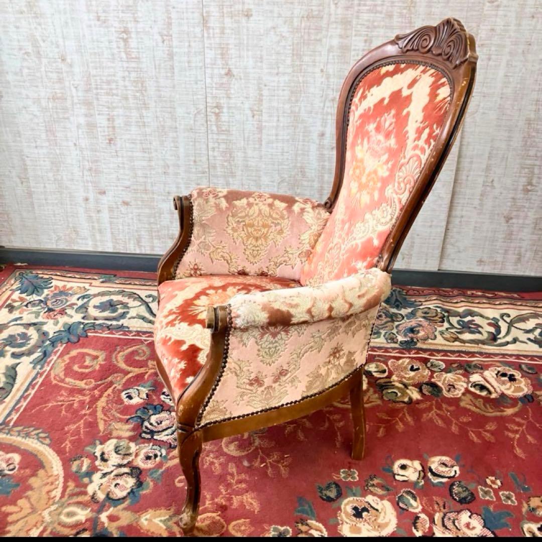 アンティーク ロココ様式 木製 花柄アームチェア 一人掛けソファー リベット打ち