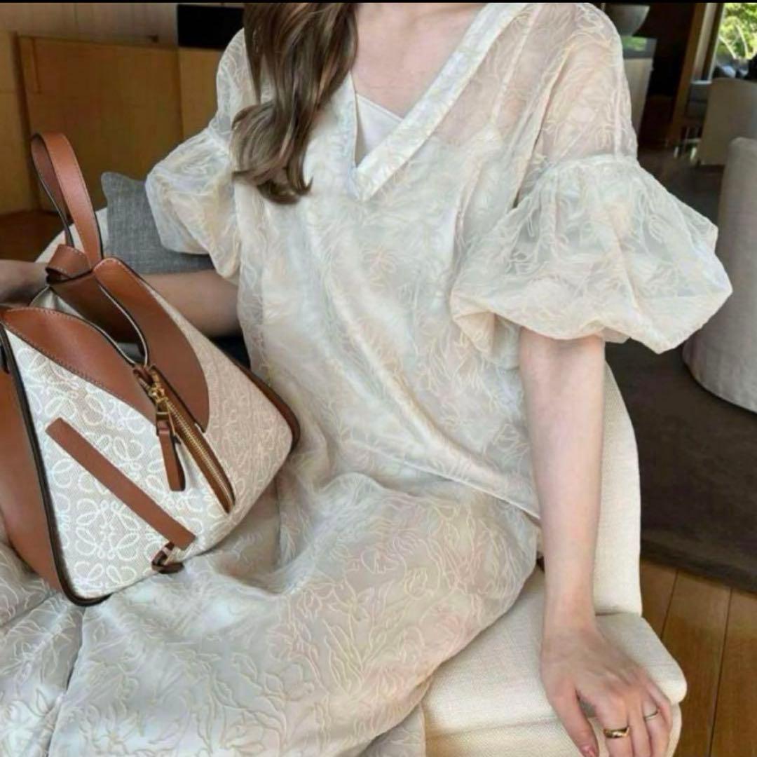 Acka✨️sheer loose one-piece 花柄 アイボリー ロング丈