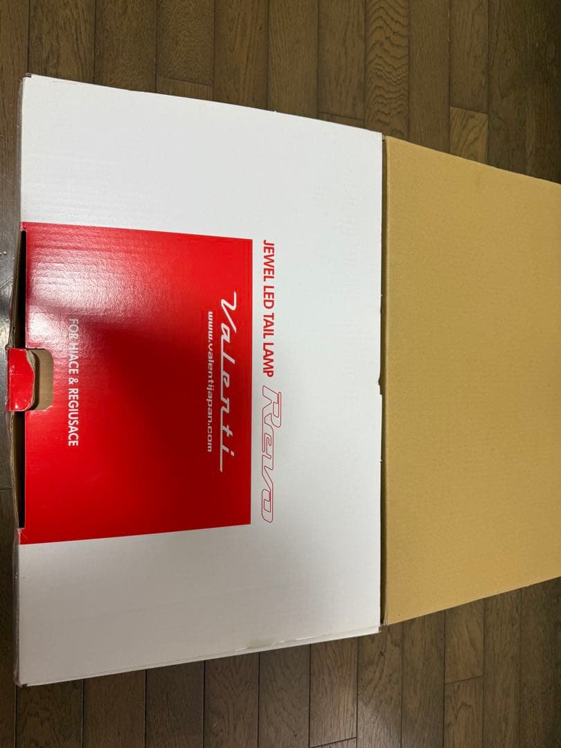 ハイエース ヴァレンティジュエルLEDテール REVOエムテクノ VALENTI