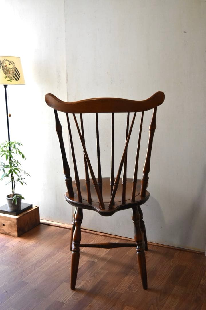 キツツキ ブレースバックチェア