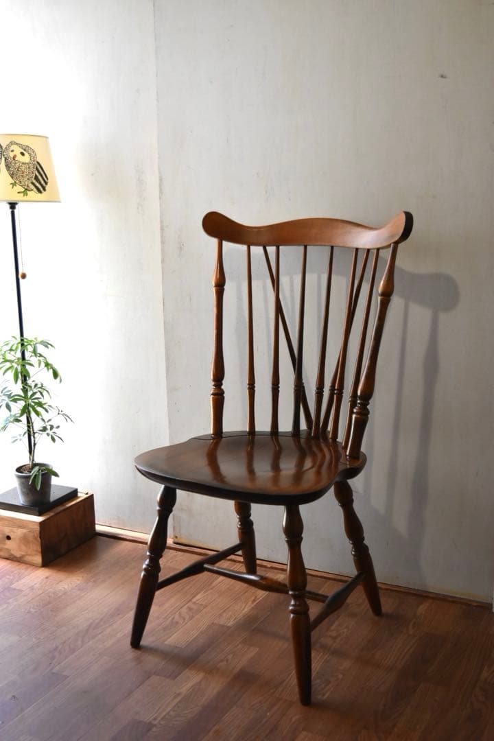 キツツキ ブレースバックチェア