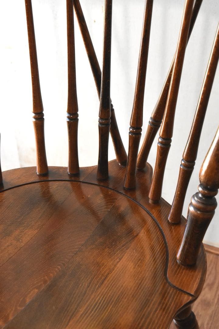 キツツキ ブレースバックチェア