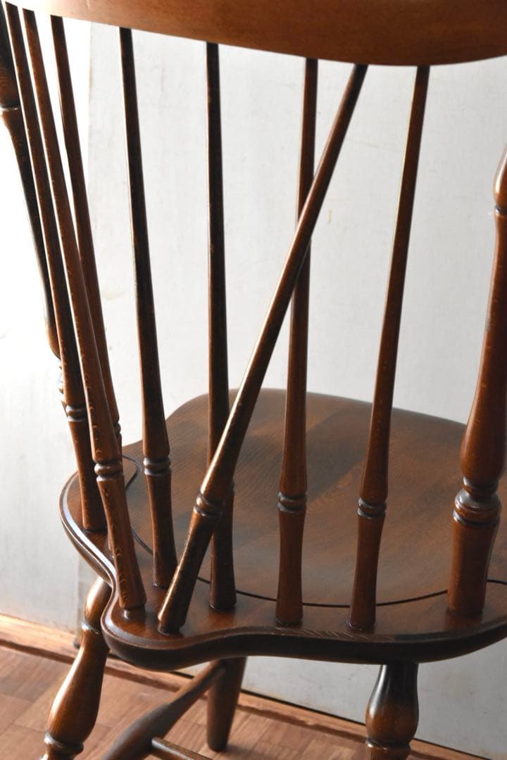 キツツキ ブレースバックチェア