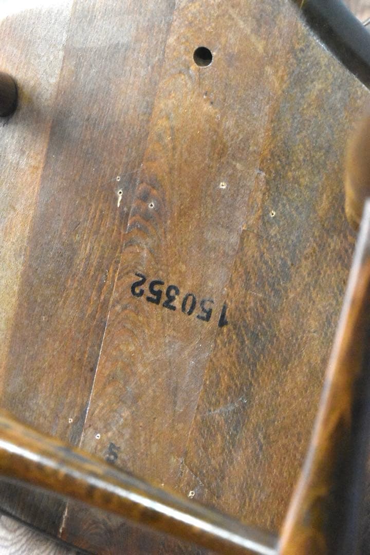 キツツキ ブレースバックチェア