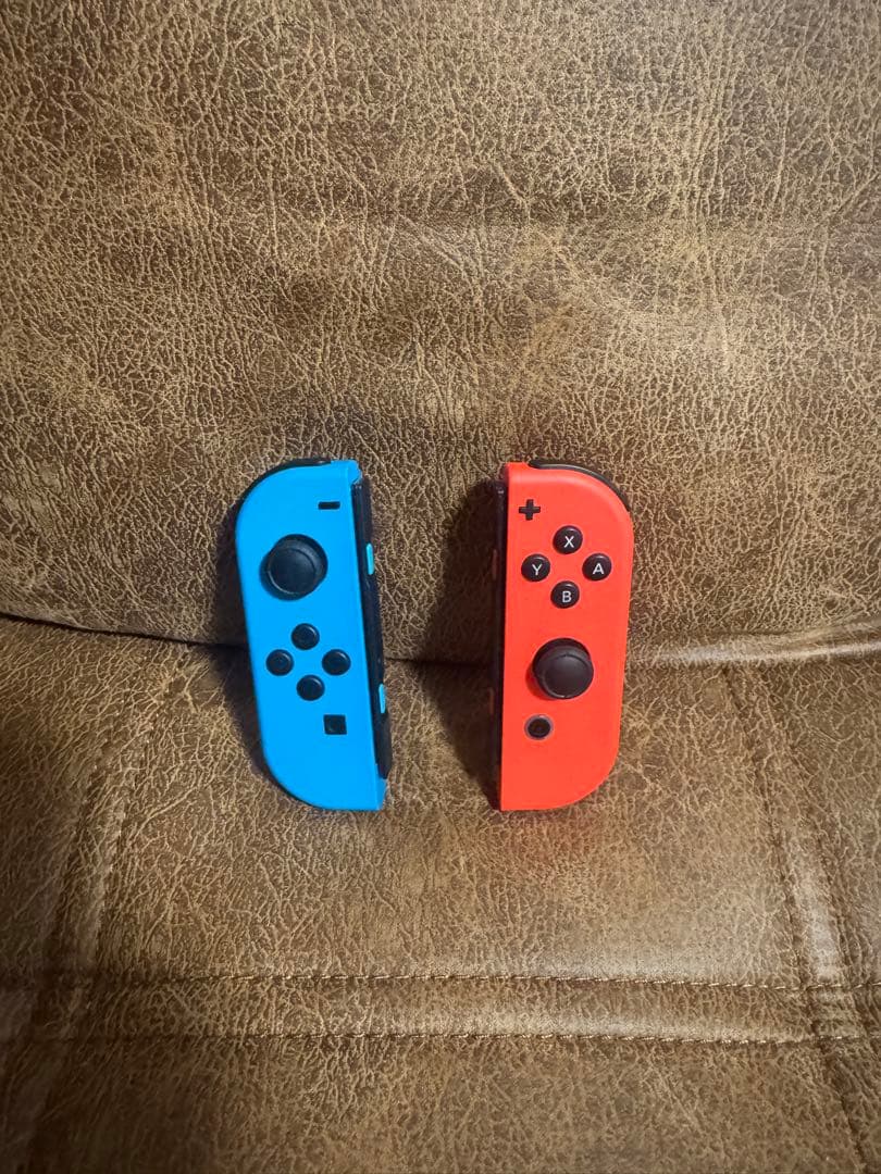 Nintendo Switch 本体 赤/青 Joy-Con 付属品あり