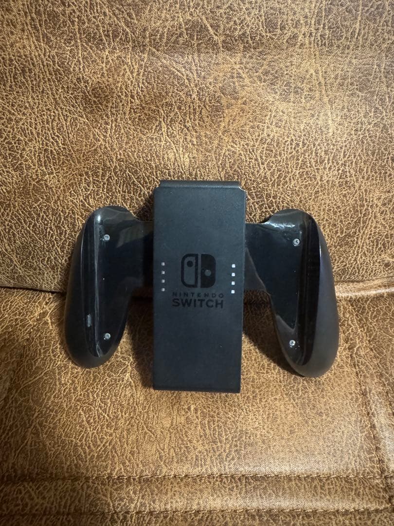 Nintendo Switch 本体 赤/青 Joy-Con 付属品あり