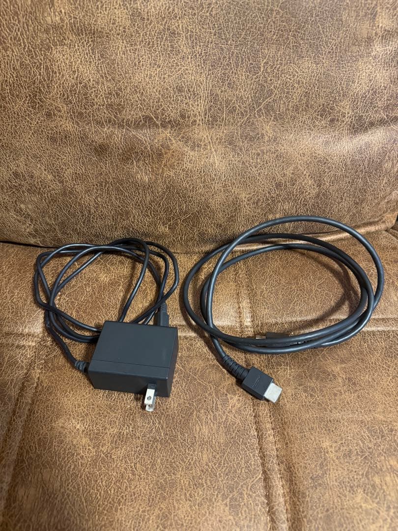 Nintendo Switch 本体 赤/青 Joy-Con 付属品あり