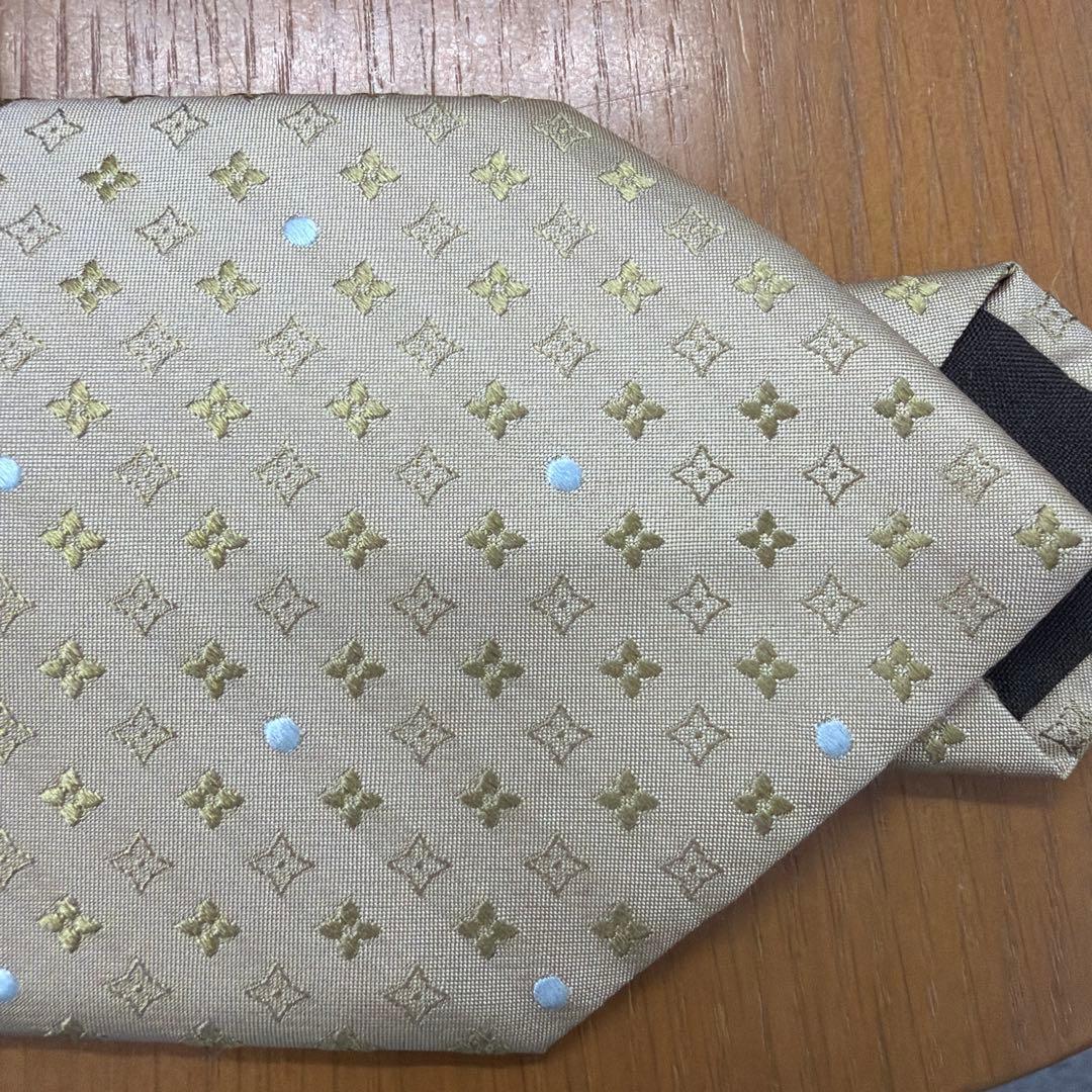 美品ルイヴィトン Louis Vuitton ネクタイ ベージュ モノグラム