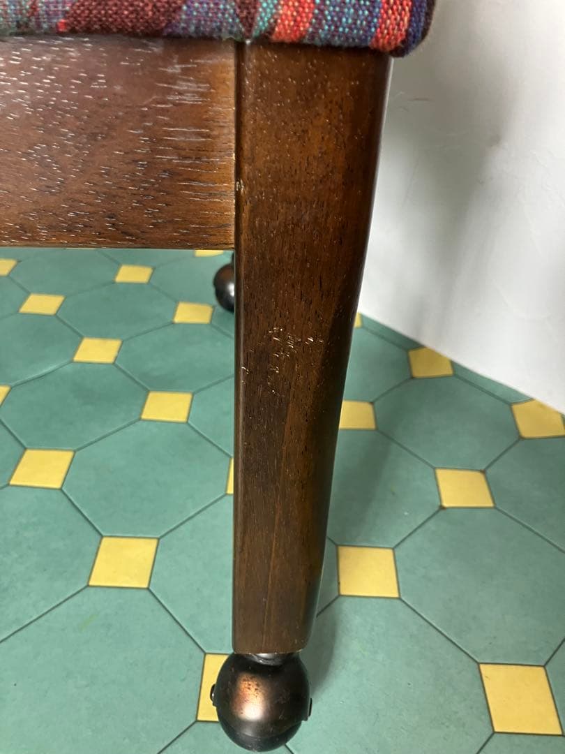 はっぴいのママ　カリモク　ダイニングチェア　コロニアルチェア　②