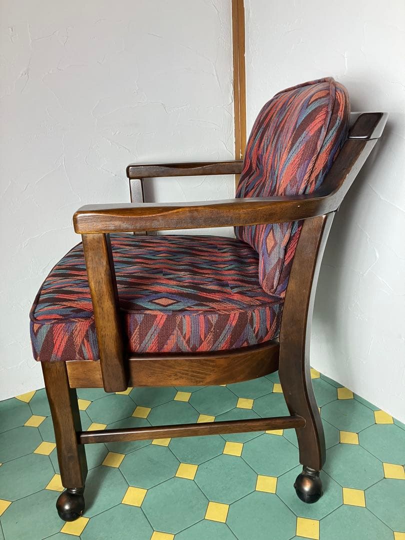 はっぴいのママ　カリモク　ダイニングチェア　コロニアルチェア　②
