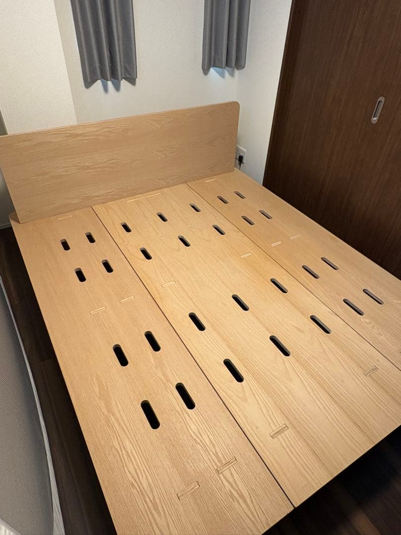 【引き取り限定】コアラマットレス　コアラベッドフレーム(クイーン)