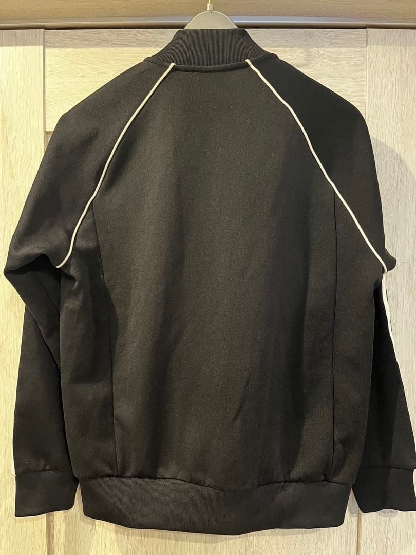 adidas ブラック セットアップジャージ