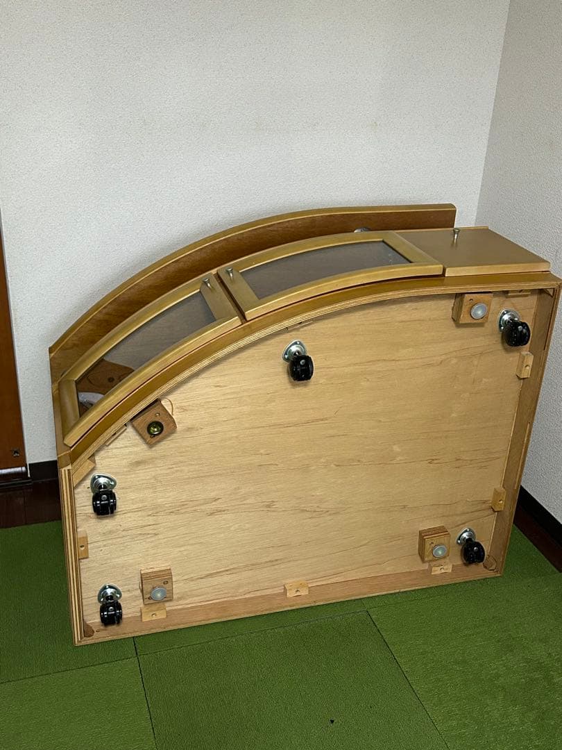 カリモク　テレビ台　テレビボード　キャビネット　木製　ガラス扉　キャスター付き