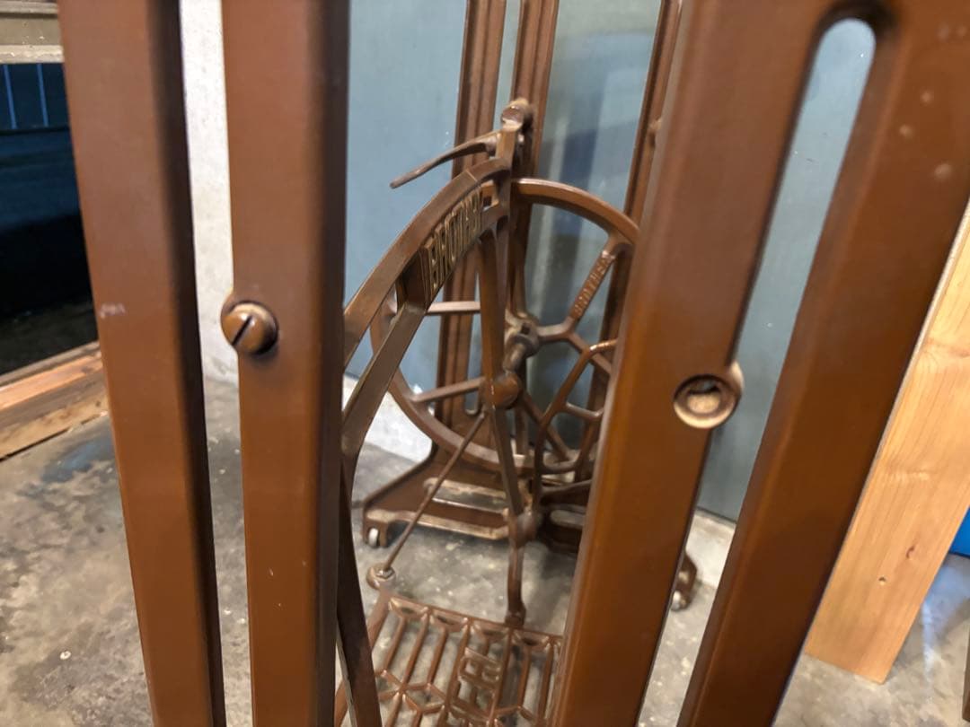 ブラザー brother ミシン脚 作業台やテーブルの脚に