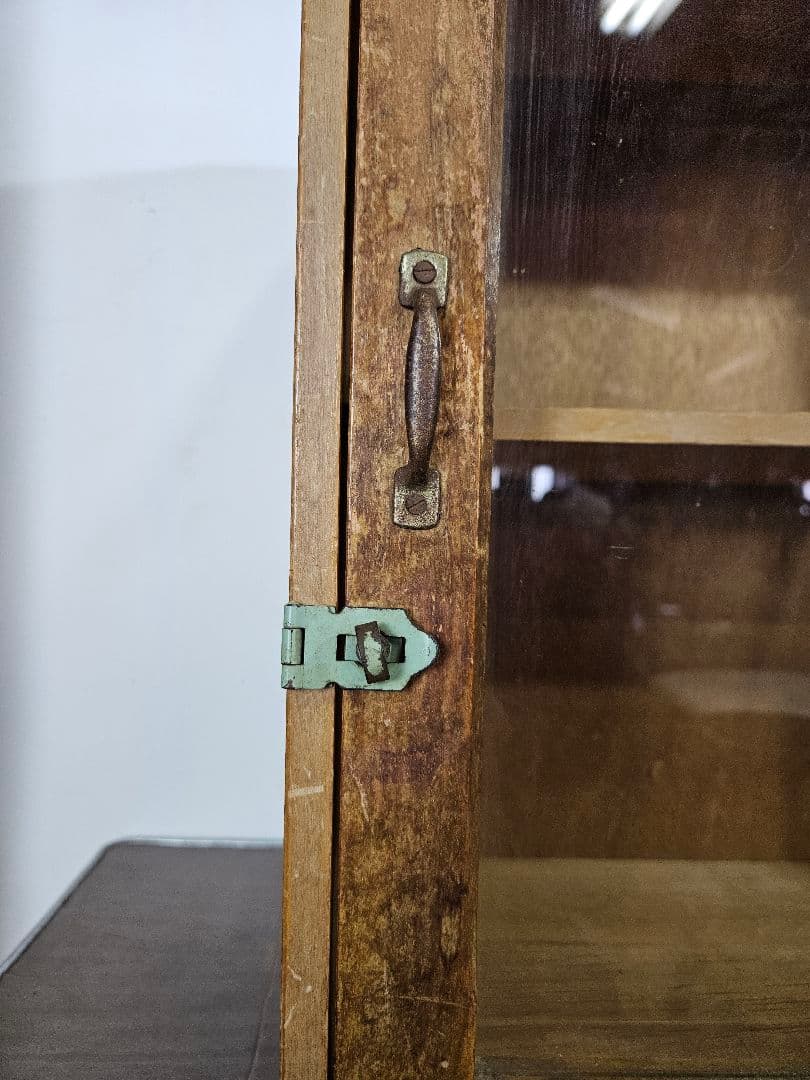 ジャパンヴィンテージ 木製のガラスケース 飾り棚 ディスプレイ ショーケース