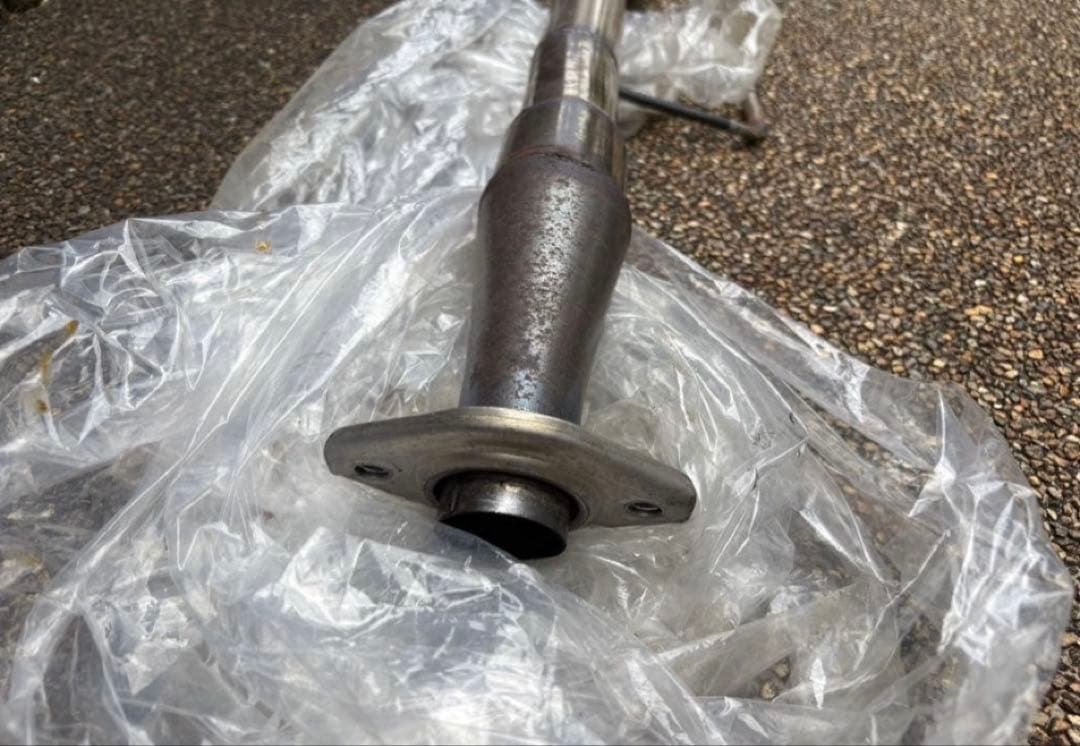 トヨタ カローラスポーnre210hマフラー 純正中間パイプ (加工品)