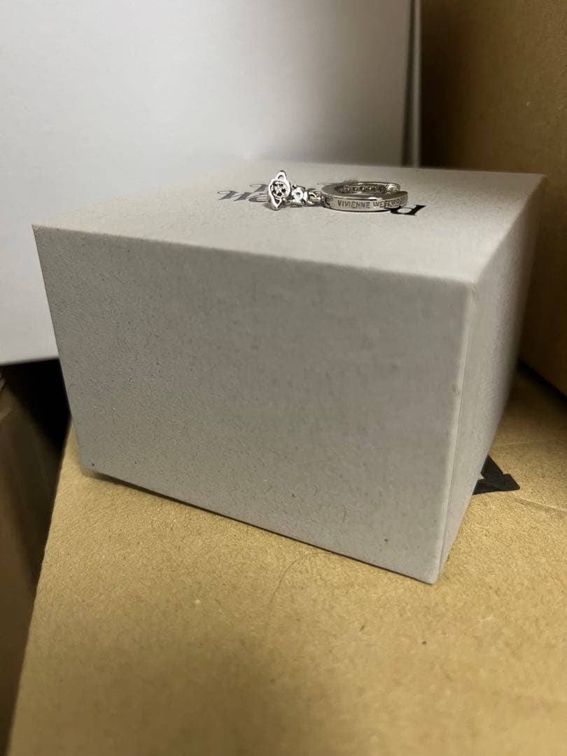 Vivienne Westwood MAN BRANDITAシングルフープピアス