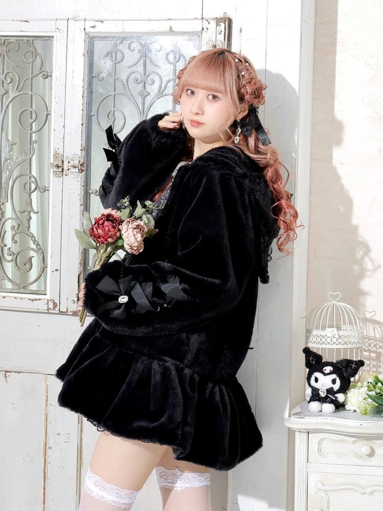 Sanrio　クロミ レースアップファーブルゾン　アウター　地雷系　秋冬　黒