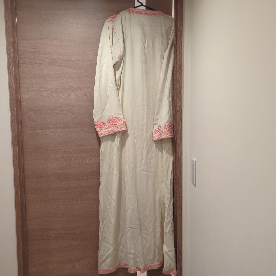 モロッコの民族衣装（カフタン）