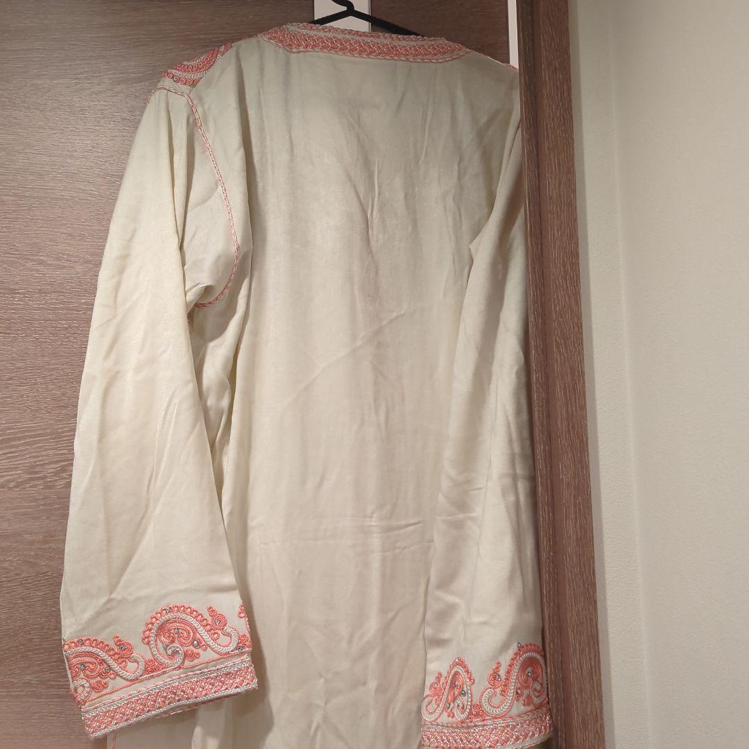 モロッコの民族衣装（カフタン）