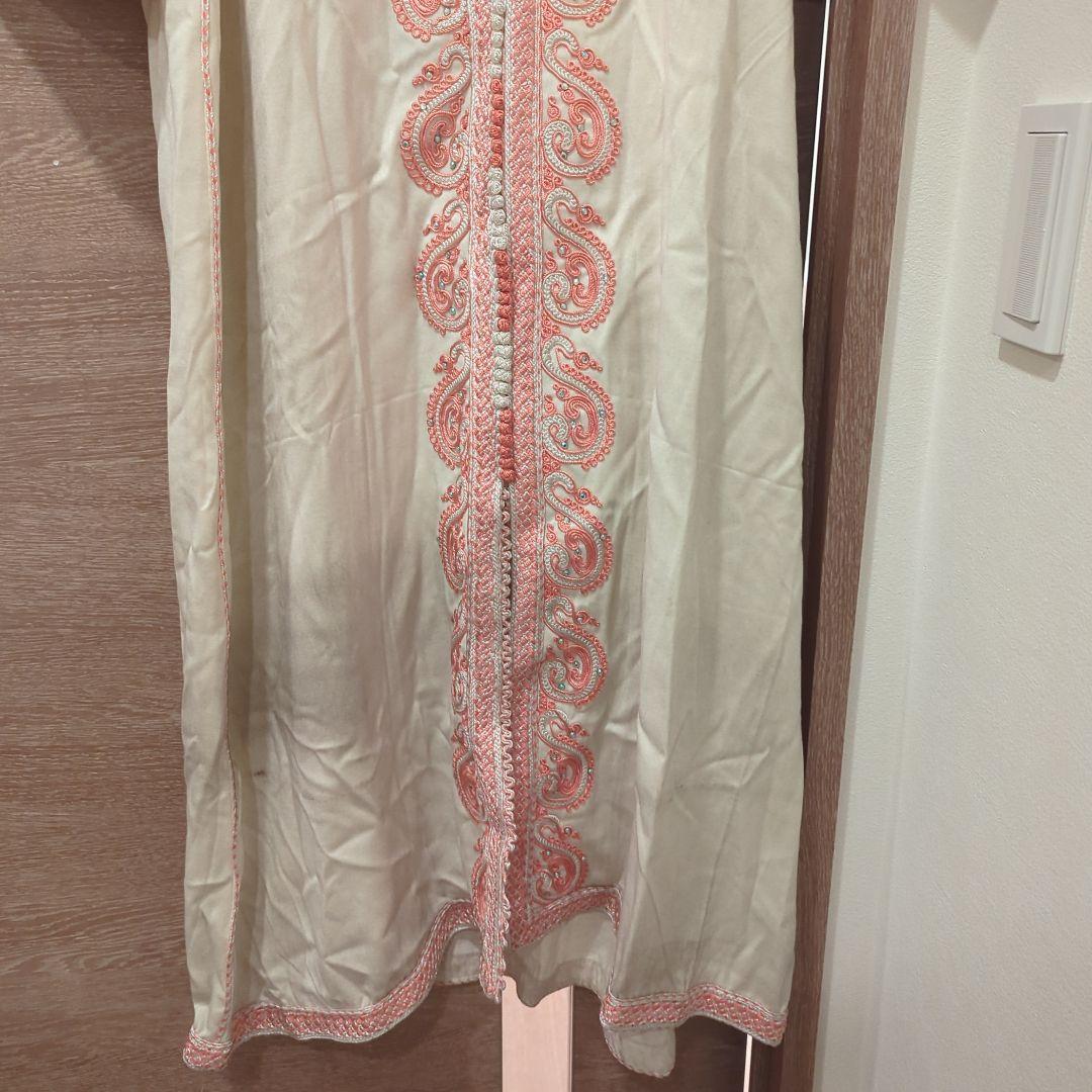 モロッコの民族衣装（カフタン）