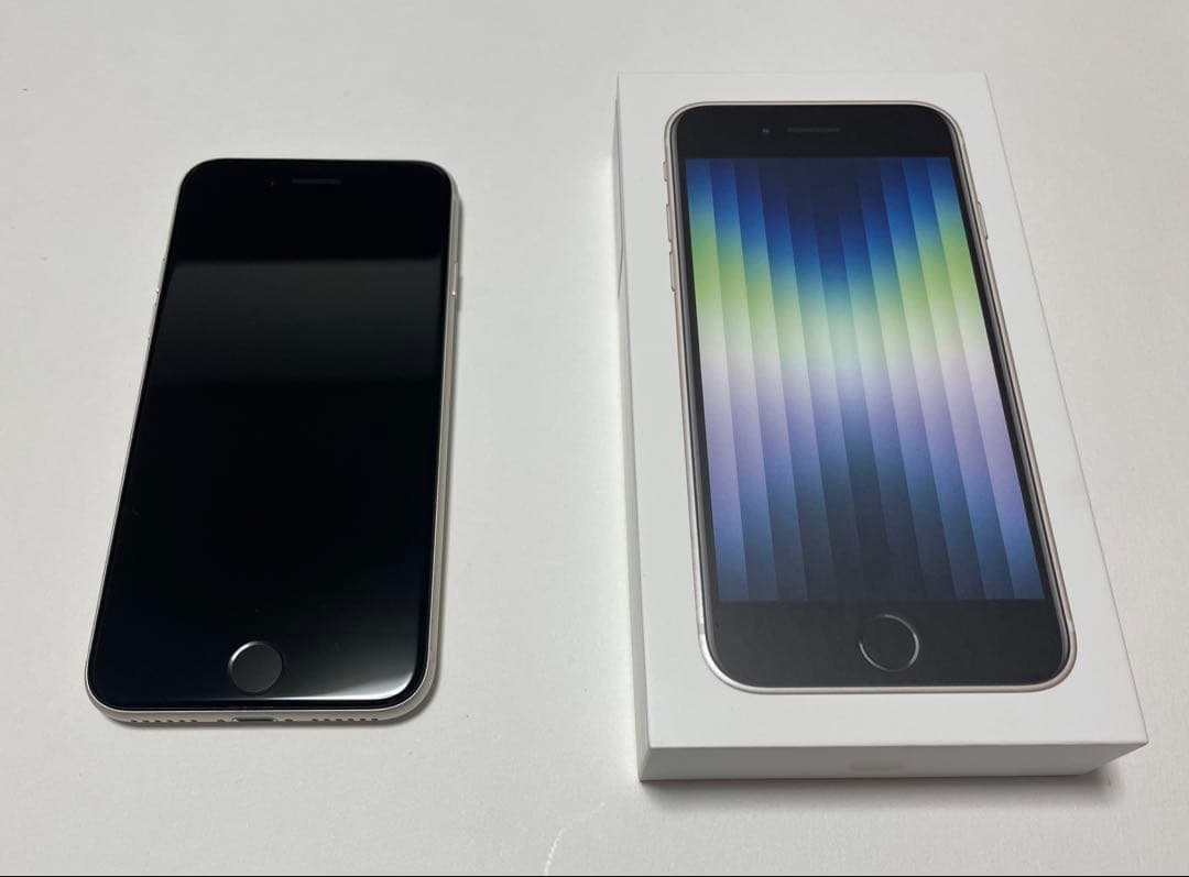 iPhone SE3 128GB スターライト　SIMフリー