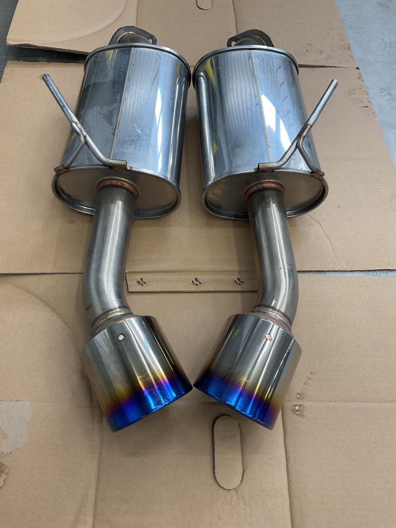 V37スカイライン　柿本改マフラー(Class KR)