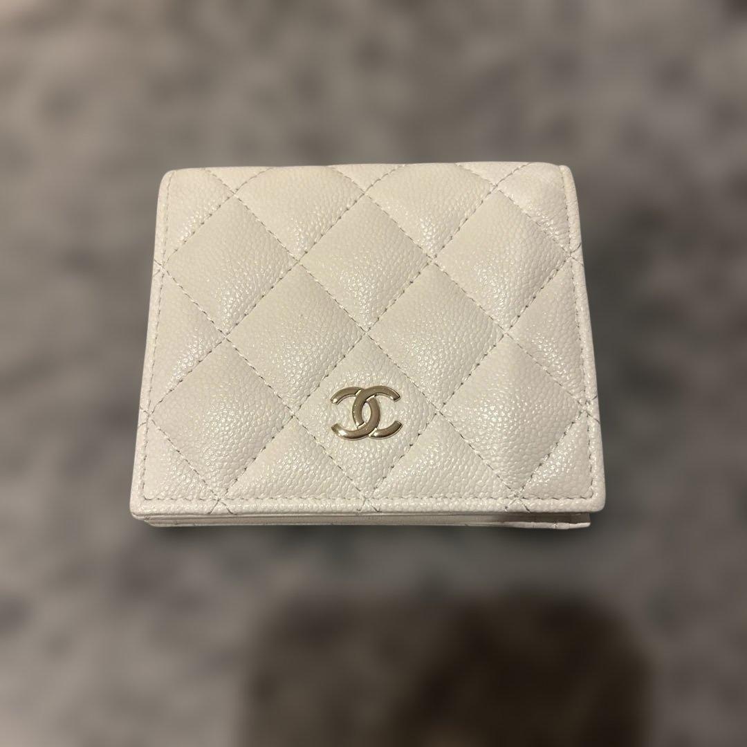CHANELマトラッセココマーククラシックスモールウォレット二つ折り財布