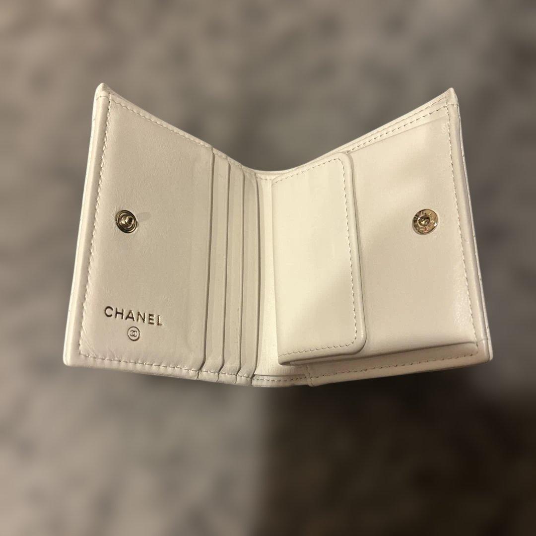 CHANELマトラッセココマーククラシックスモールウォレット二つ折り財布