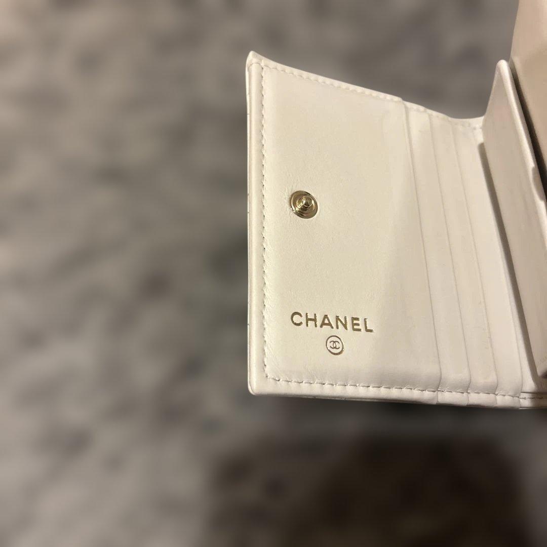 CHANELマトラッセココマーククラシックスモールウォレット二つ折り財布