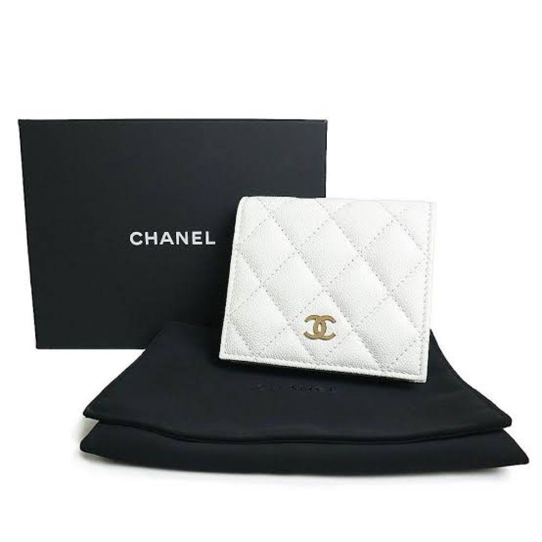 CHANELマトラッセココマーククラシックスモールウォレット二つ折り財布
