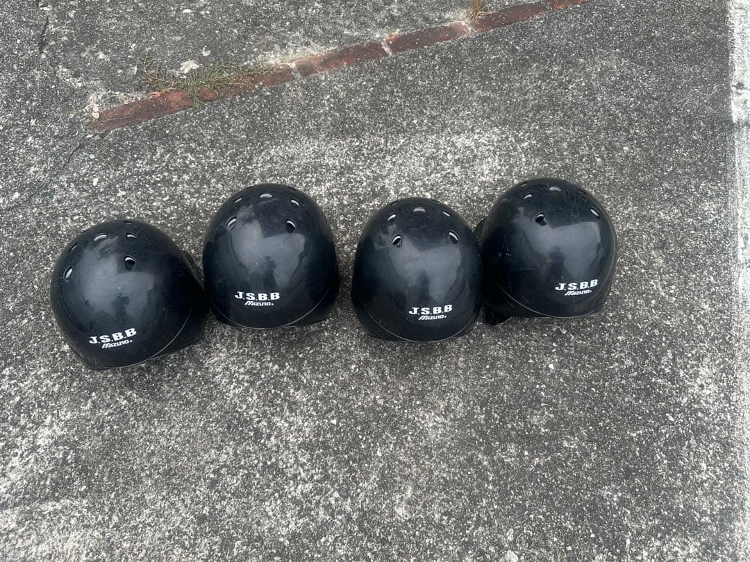 軟式野球　ヘルメット　4個セット　スラッガーの カバン付き