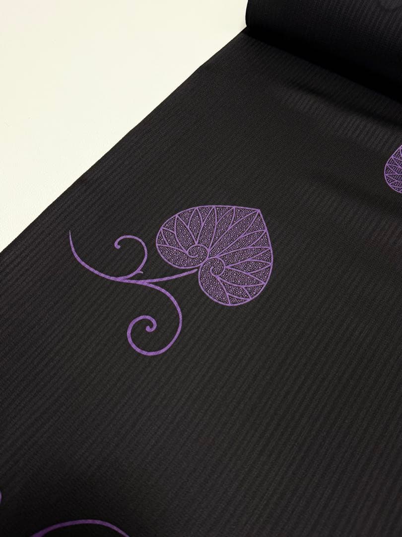 こ*ち様 日本の絹　丹後ちりめん　小紋　葵の葉　飛柄　新品未使用　反物　着物　羽