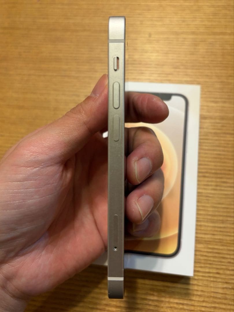iPhone 12 mini ホワイト 128 GB SIMフリー