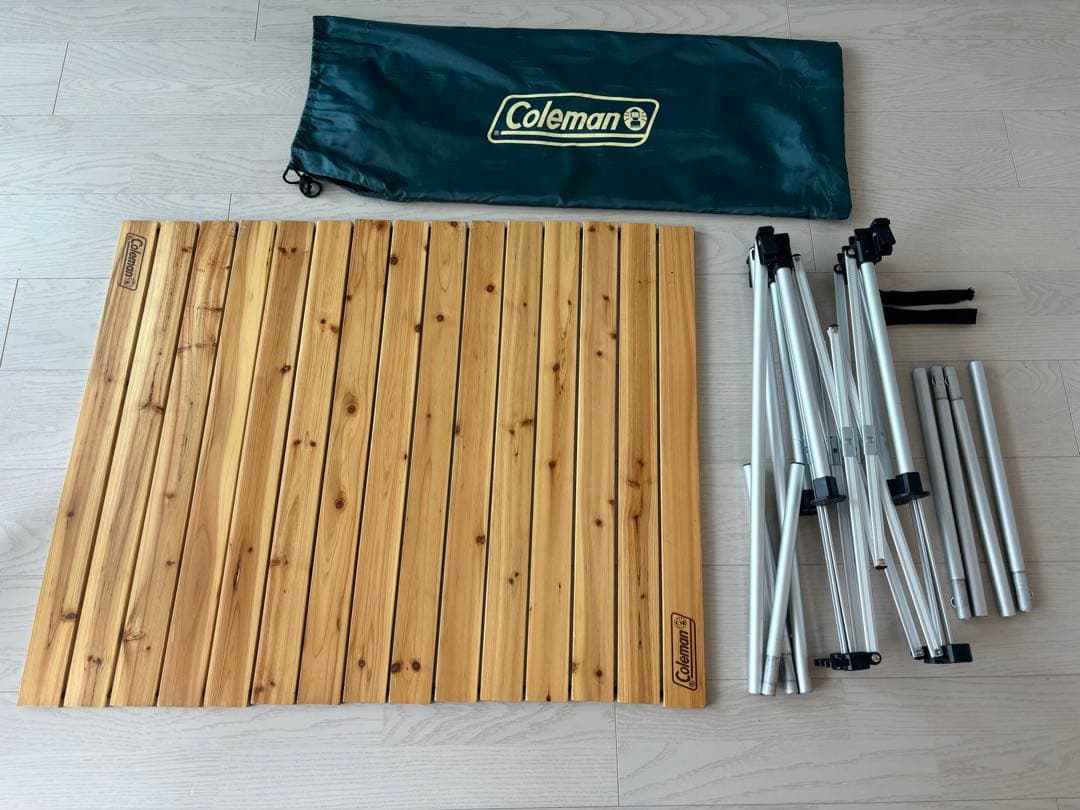 Coleman 木製折りたたみテーブル