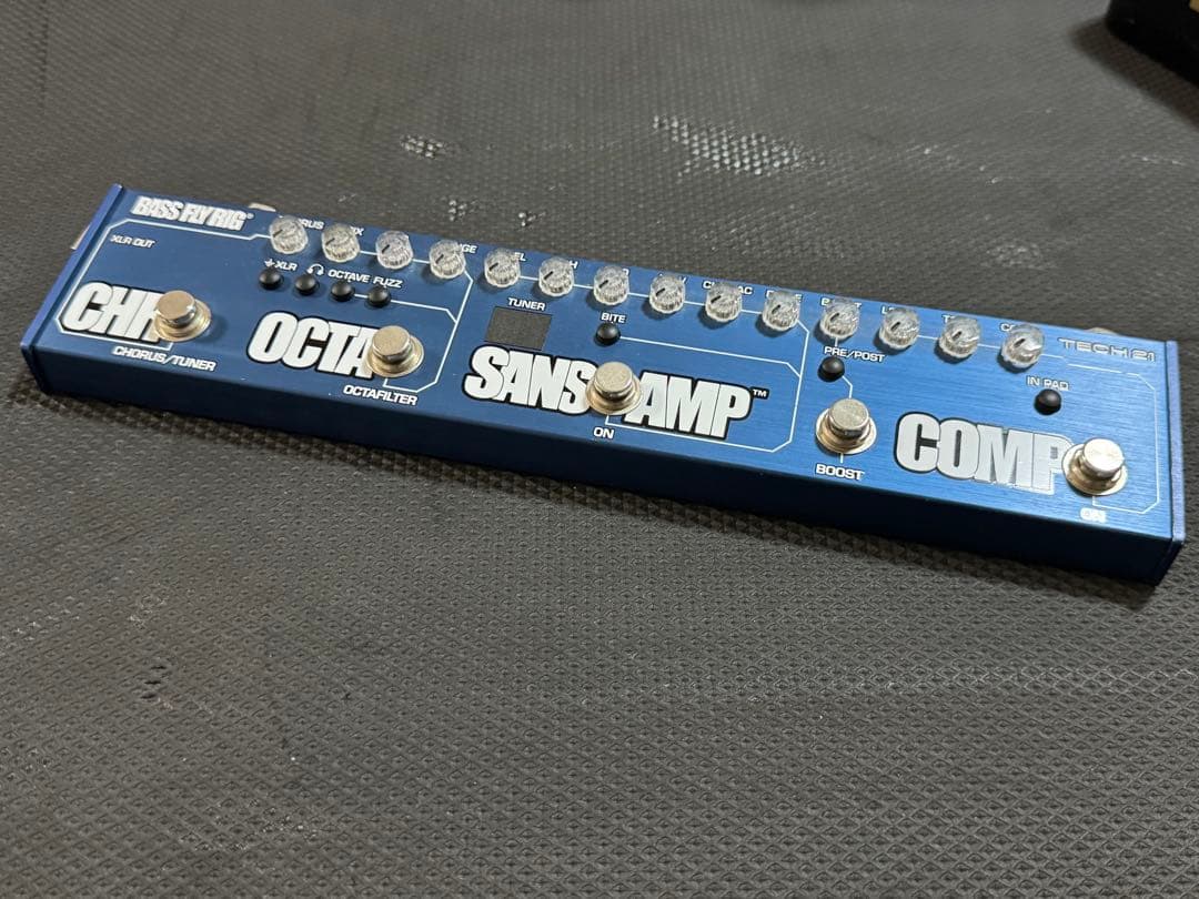 BASS FLY RIG ベースエフェクター