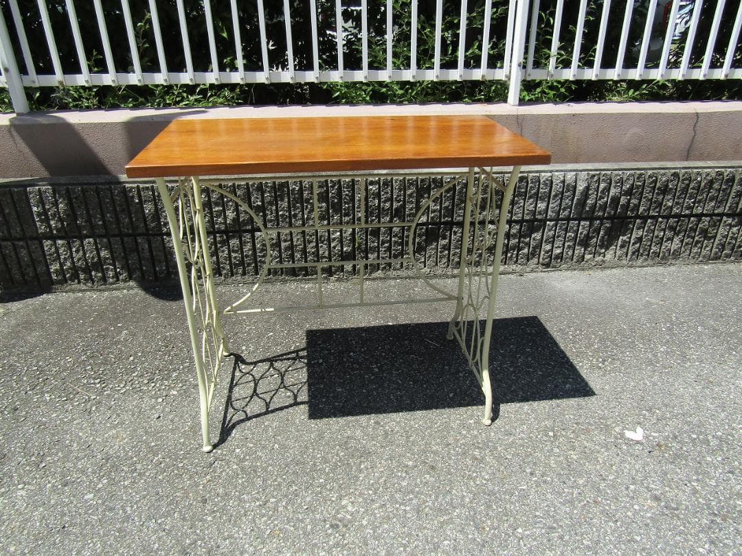 レトロ、アンティーク　アイアンテーブル　作業デスク