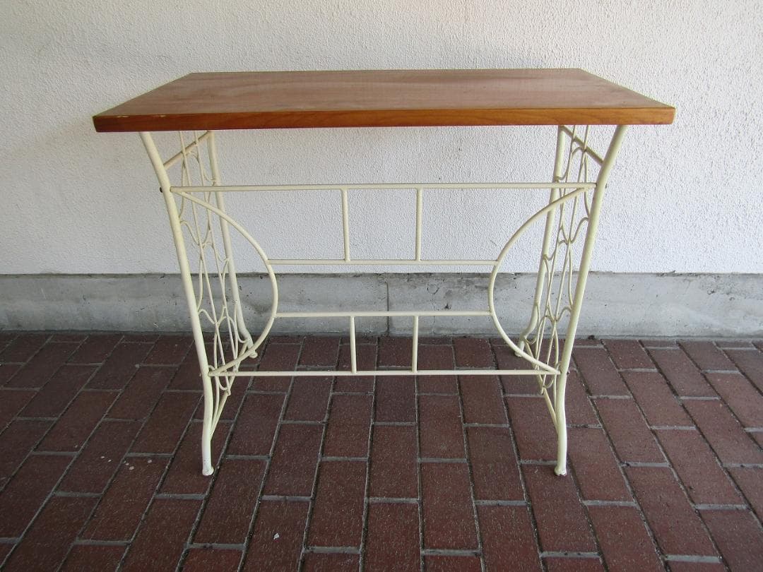 レトロ、アンティーク　アイアンテーブル　作業デスク