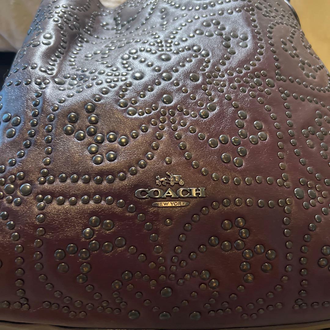 coach ショルダーバック　スタッズ